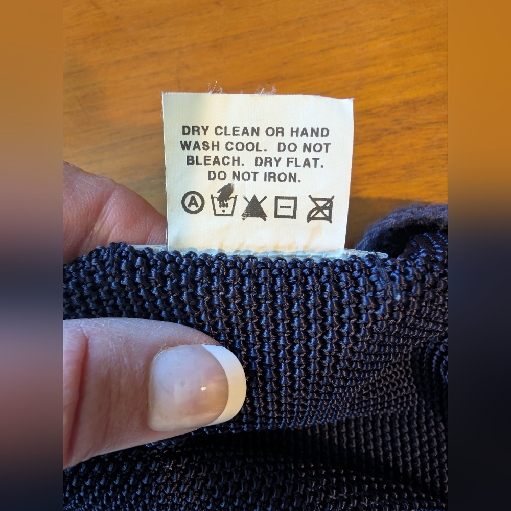 Coldwater Creek Women's Sweater - Picture 4 of 10